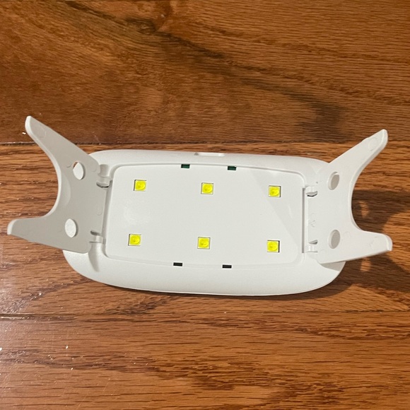 UV LED Nail Lamp - Picture 5 of 6